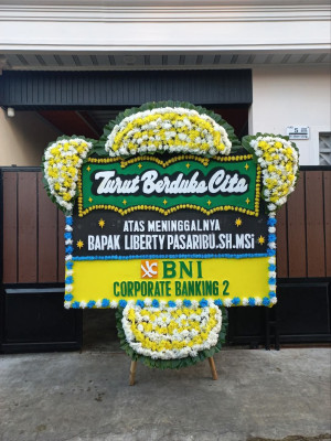 Papan Bunga Duka di Walikukun