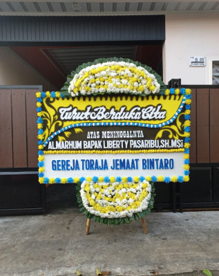 Papan Bunga Duka di Walikukun