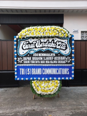 Papan Bunga Duka di Walikukun